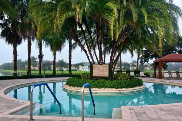 Valencia Pointe, 6737 Watertown Dr, Boynton Beach, Florida 33437, image 1
