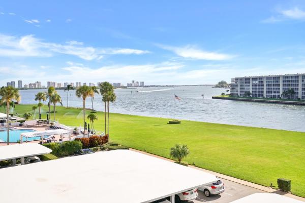 Old Port Cove Tower West, 123 Lakeshore Dr #442, North Palm Beach, Florida 33408, image 1