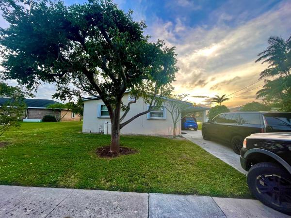 Palm Springs Village, 225 Rex Ct, Palm Springs, Florida 33461, image 1