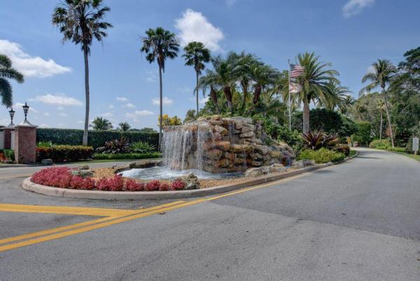 Tudor 2 North, 324 Orange Tree Dr #2A, Atlantis, Florida 33462, image 1