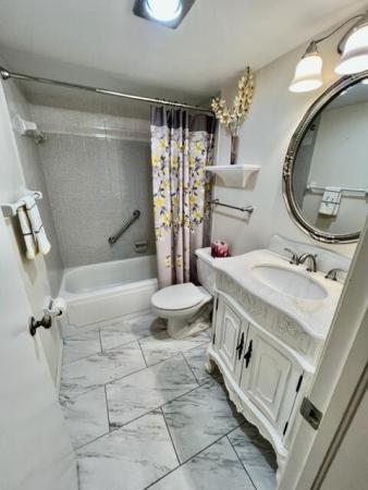 Seagate Of Gulfstream, 2012 S Federal Hwy #207, Boynton Beach, Florida 33435, image 2