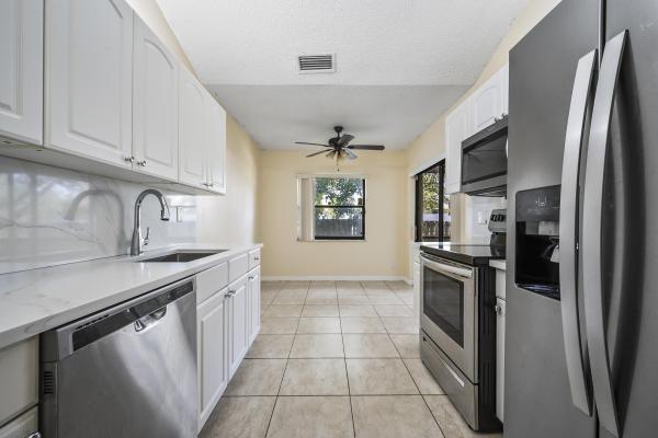 Golfview Colony, 566 SW 20th Ct #8, Delray Beach, Florida 33445, image 2