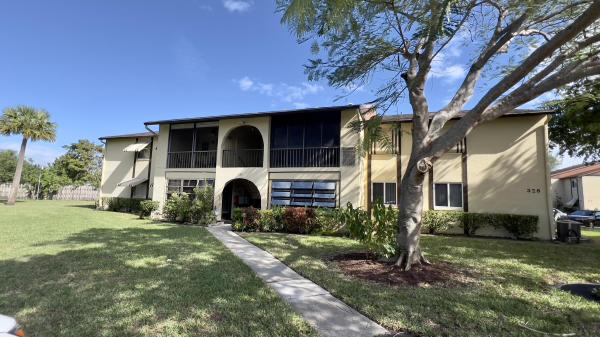 Pine Ridge 3, 325 Pine Ridge Cir #D-2, Greenacres, Florida 33463, image 1