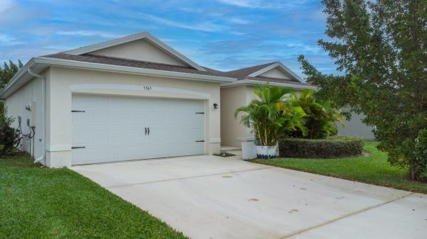 Oakland Lake Estates, 5365 Oakland Lake Cir, Fort Pierce, Florida 34951, image 1