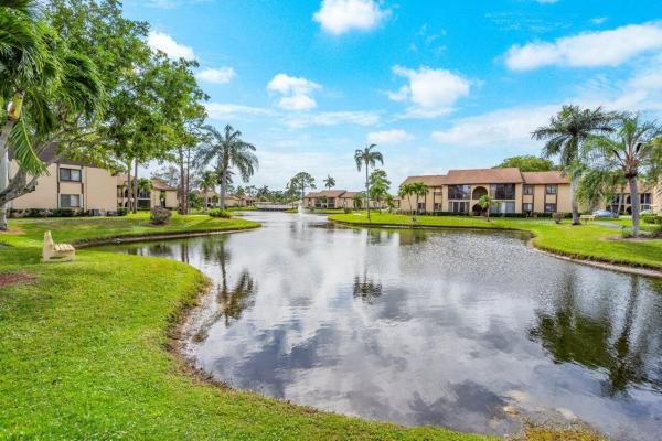 Pine Ridge South 2, 215 Pine Hov Cir #D-2, Greenacres, Florida 33463, image 1