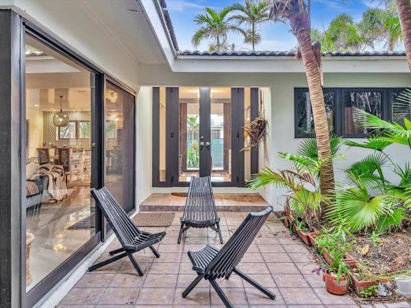 Boyntons, 6010 N Ocean Blvd, Ocean Ridge, Florida 33435, image 1