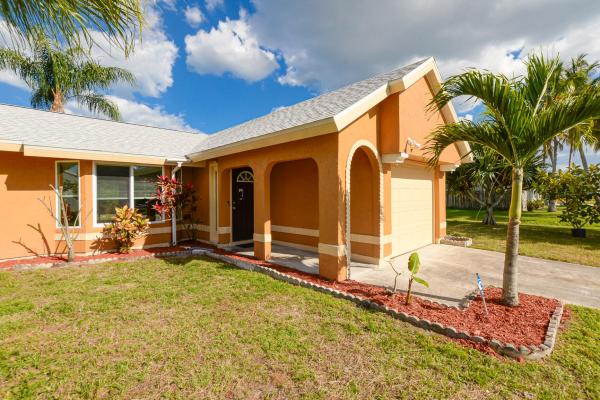 Rainier Lakes At Sandhill Crossing, 2101 SE Rainier Rd, Port St. Lucie, Florida 34952, image 1