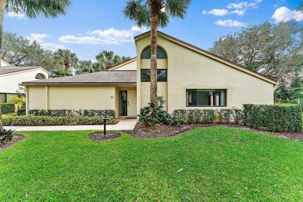 Oak Harbour, 211 Oak Harbour Dr, Juno Beach, Florida 33408, image 1