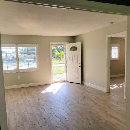 Maravilla Plaza, 1700 Linwood Ave, Fort Pierce, Florida 34982, image 1