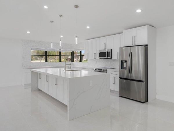 University Gardens, 4642 NW 2nd Ter, Boca Raton, Florida 33431, image 1