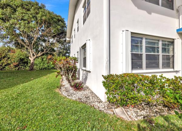 Windsor At Century Village, 21 Windsor B, West Palm Beach, Florida 33417, image 3