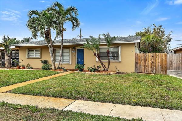 Lake Osborne Estates, 1418 Tahoe Ct, Lake Worth Beach, Florida 33461, image 1
