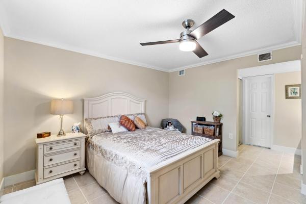 Whitehall, 3636 Whitehall Dr #106, West Palm Beach, Florida 33401, image 2