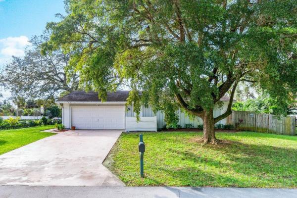 Golf Club Estates, 4516 Pinetree Dr, Delray Beach, Florida 33445, image 1