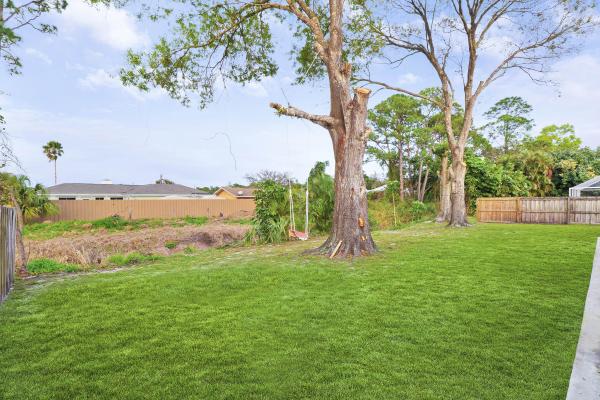 Riverview, 855 SE Polynesian Ave, Port St. Lucie, Florida 34983, image 2