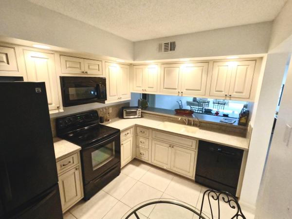 Whitehall, 3716 Whitehall Dr #304, West Palm Beach, Florida 33401, image 3