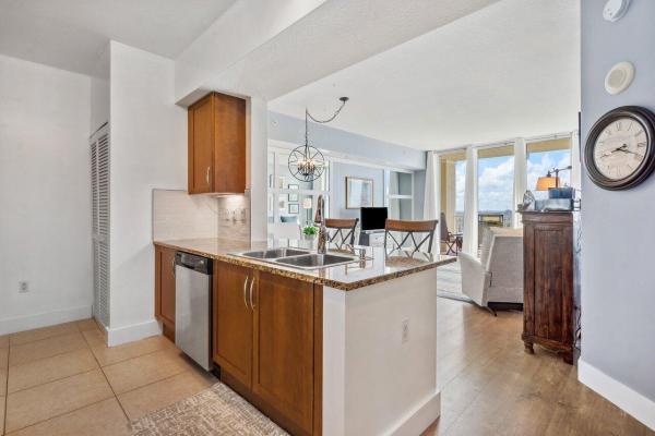 Casa Costa, 450 N Federal Hwy #802, Boynton Beach, Florida 33435, image 1