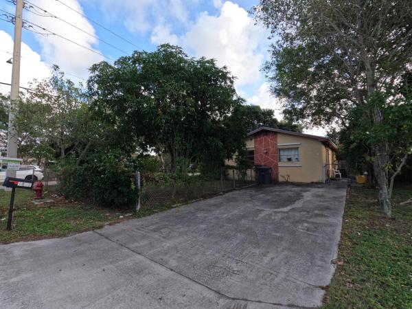 Ridge Grove, 1012 Alto Rd, Lantana, Florida 33462, image 1