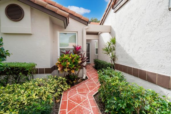 Huntington Pointe, 6069 Waldwick Cir, Delray Beach, Florida 33484, image 1