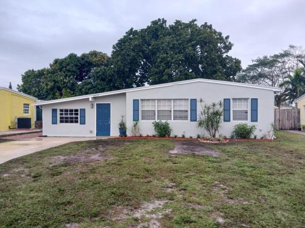Englewood Manor, 2814 Buckley Ave, Lake Worth Beach, Florida 33461, image 1