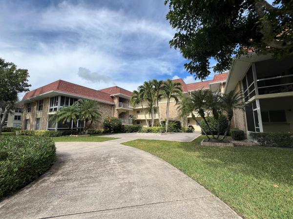 Tamberlane, 5500 Tamberlane Cir #104, Palm Beach Gardens, Florida 33418, image 1
