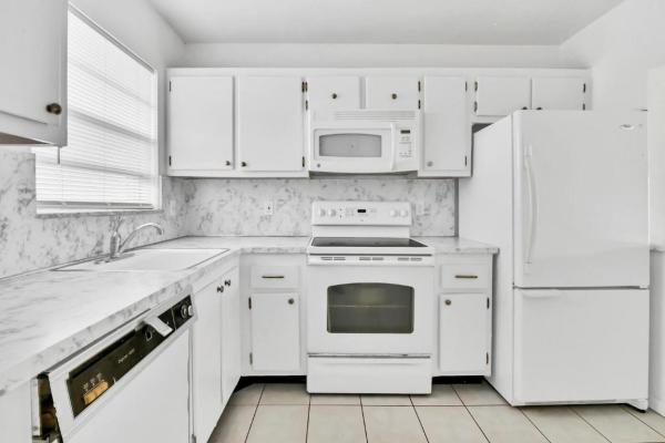 Georgetown, 1630 Embassy Dr #310, West Palm Beach, Florida 33401, image 1