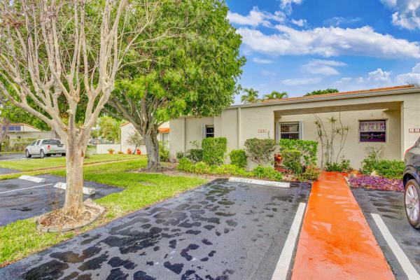Boundbrook, 2528 Boundbrook Dr #102, Palm Springs, Florida 33406, image 1