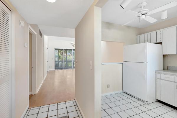 Boundbrook, 2528 Boundbrook Dr S #102, West Palm Beach, Florida 33406, image 2