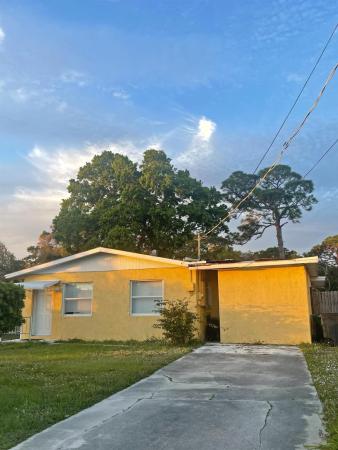 Silver Lake Park, 948 Kanner Dr, Fort Pierce, Florida 34982, image 1