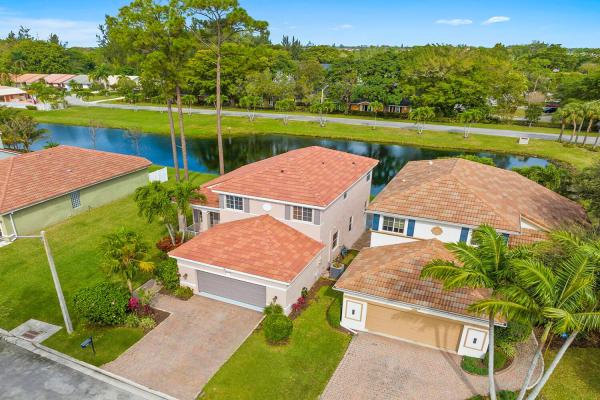 Pinewood Cove, 5540 American Cir, Delray Beach, Florida 33484, image 2