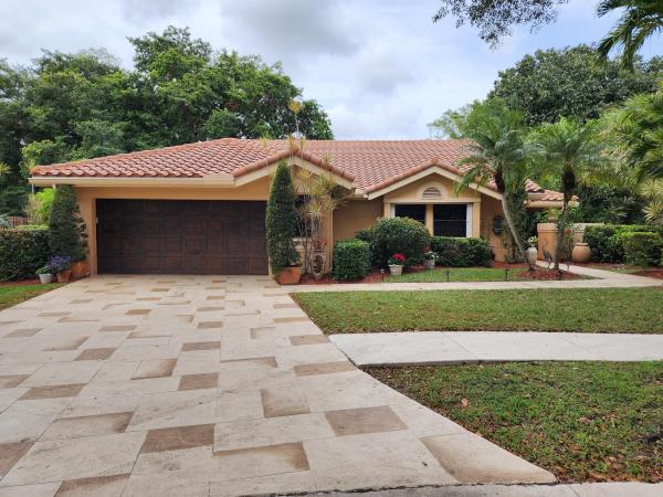 Executive 1 At Country Isles, 1745 Lakeshore Cir, Weston, Florida 33326, image 1