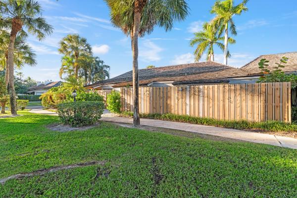 Golf & Tennis Village, 11811 Rene Lacoste Pl, Wellington, Florida 33414, image 3