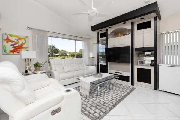 Pipers Glen Estates, 6071 Hook Ln, Boynton Beach, Florida 33437, image 2