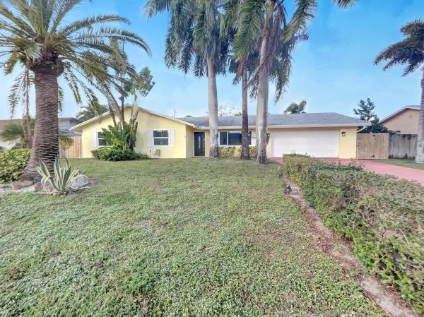 Hypoluxo Village, 3447 Palomino Dr, Lake Worth Beach, Florida 33462, image 1
