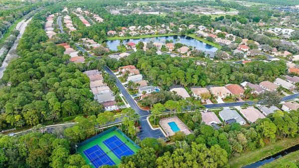 Bent Tree, 437 Woodview Cir, Palm Beach Gardens, Florida 33418, image 1
