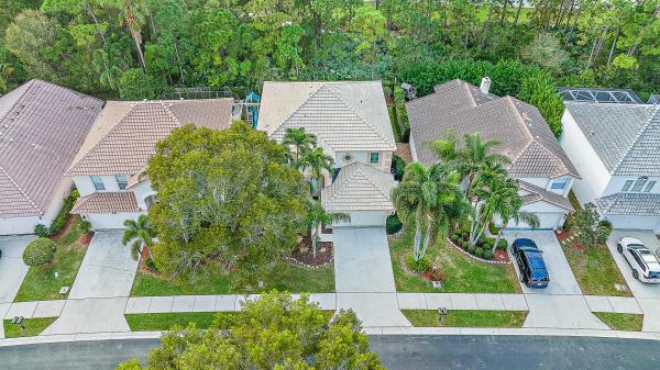 Bent Tree, 437 Woodview Cir, Palm Beach Gardens, Florida 33418, image 2