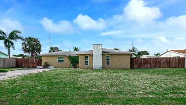 Fairway Pines, 1081 Pineway Dr, Haverhill, Florida 33417, image 1