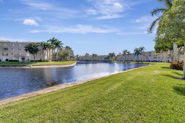 Coral Cove At Coral Lakes, 12560 Majesty Cir #202, Boynton Beach, Florida 33437, image 3