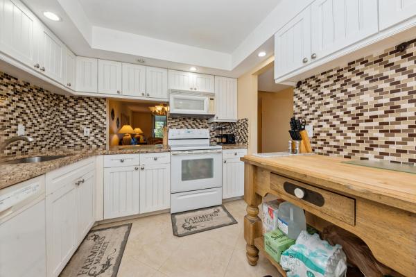Boca Teeca, 5500 NW 2nd Ave #324, Boca Raton, Florida 33487, image 2