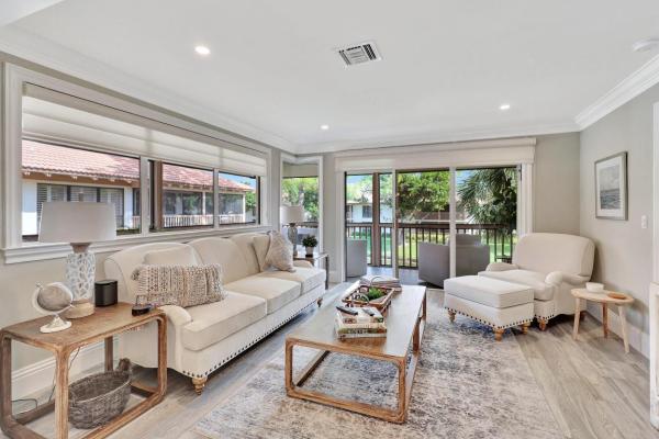 Golf Villas, 510 Brackenwood Pl, Palm Beach Gardens, Florida 33418, image 3