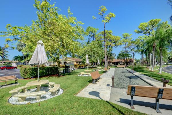 Pine Ridge North 1, 515 Shady Pine Way #B1, Greenacres, Florida 33415, image 1