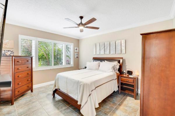 Oak Harbour, 911 Oak Harbour Dr, Juno Beach, Florida 33408, image 2
