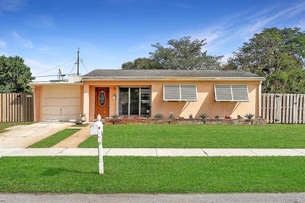 Lake Osborne Heights, 702 Snowden Dr, Lake Worth Beach, Florida 33461, image 1
