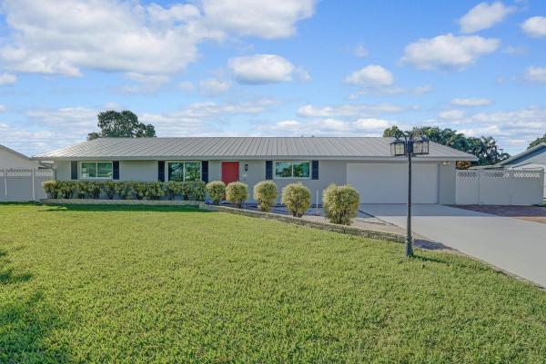 Hypoluxo Village, 3100 Indian Trl, Lake Worth Beach, Florida 33462, image 1