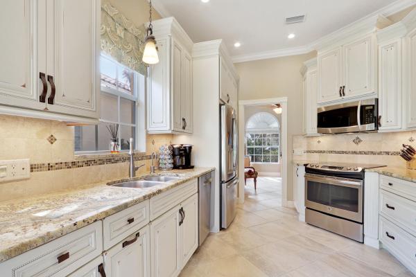 Magnolia Bay, 4711 Dovehill Dr, Palm Beach Gardens, Florida 33418, image 2