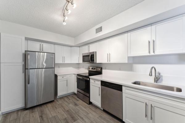 Lake Windwood, 3190 Leewood Ter #L204, Boca Raton, Florida 33431, image 1