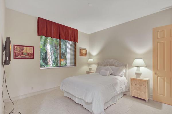 Palm Bay Club South, 103 Palm Bay Cir #B, Palm Beach Gardens, Florida 33418, image 3