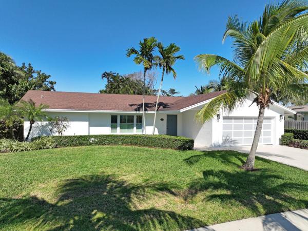 Chapel Court, 1 Chapel Cir, Tequesta, Florida 33469, image 1