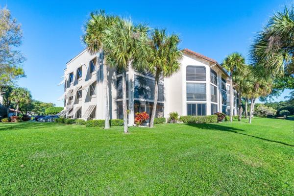 Lakeside Of Banyan Springs, 10092 Cedar Point Blvd #106, Boynton Beach, Florida 33437, image 2