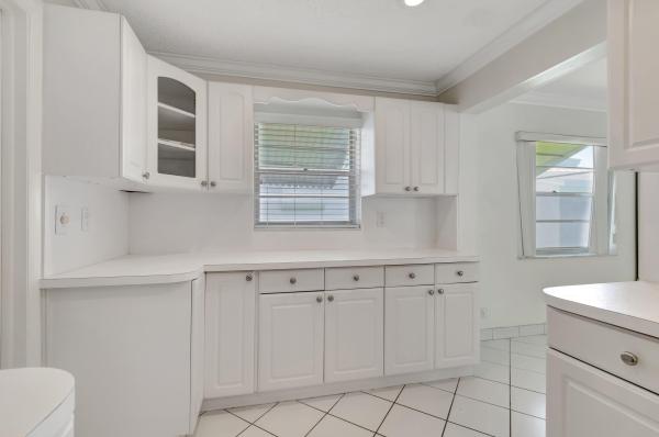 Palm Beach Leisureville, 723 SW 18th St, Boynton Beach, Florida 33426, image 1